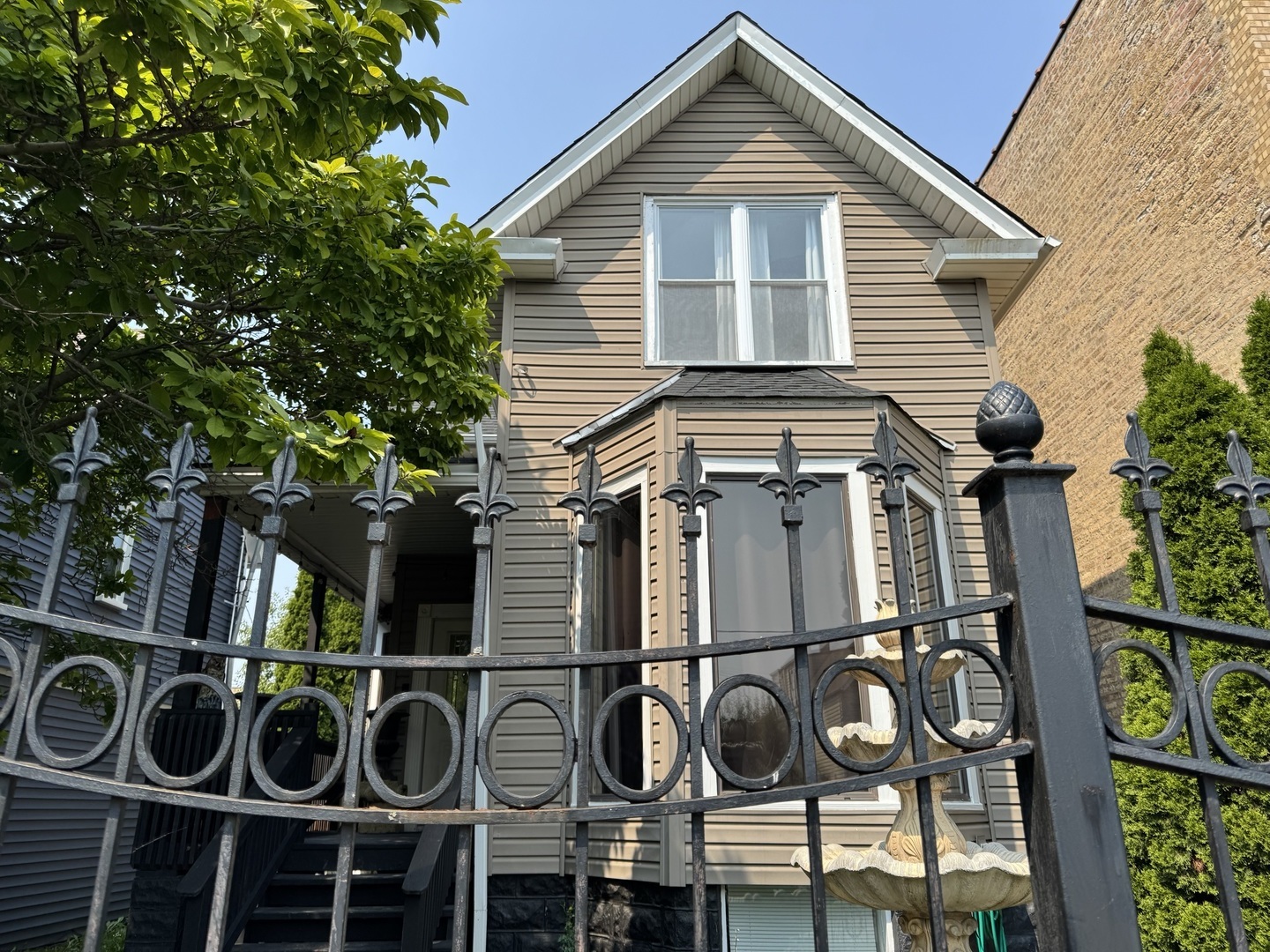 3908 North Bernard Street Chicago IL 60618