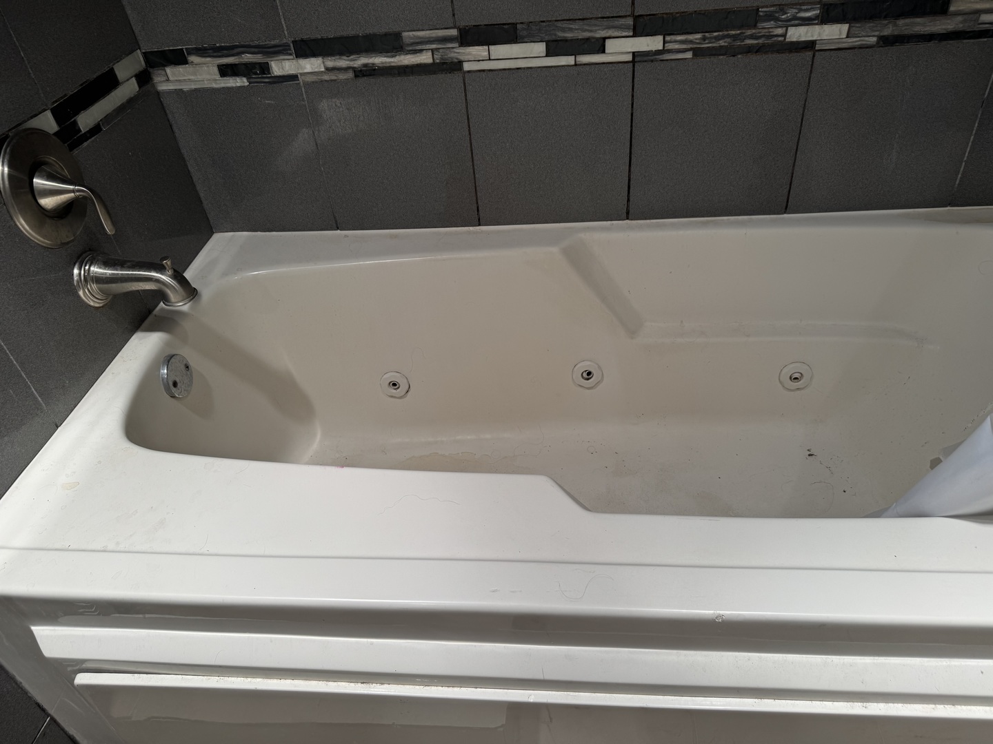 3908 North Bernard Street Chicago IL 60618