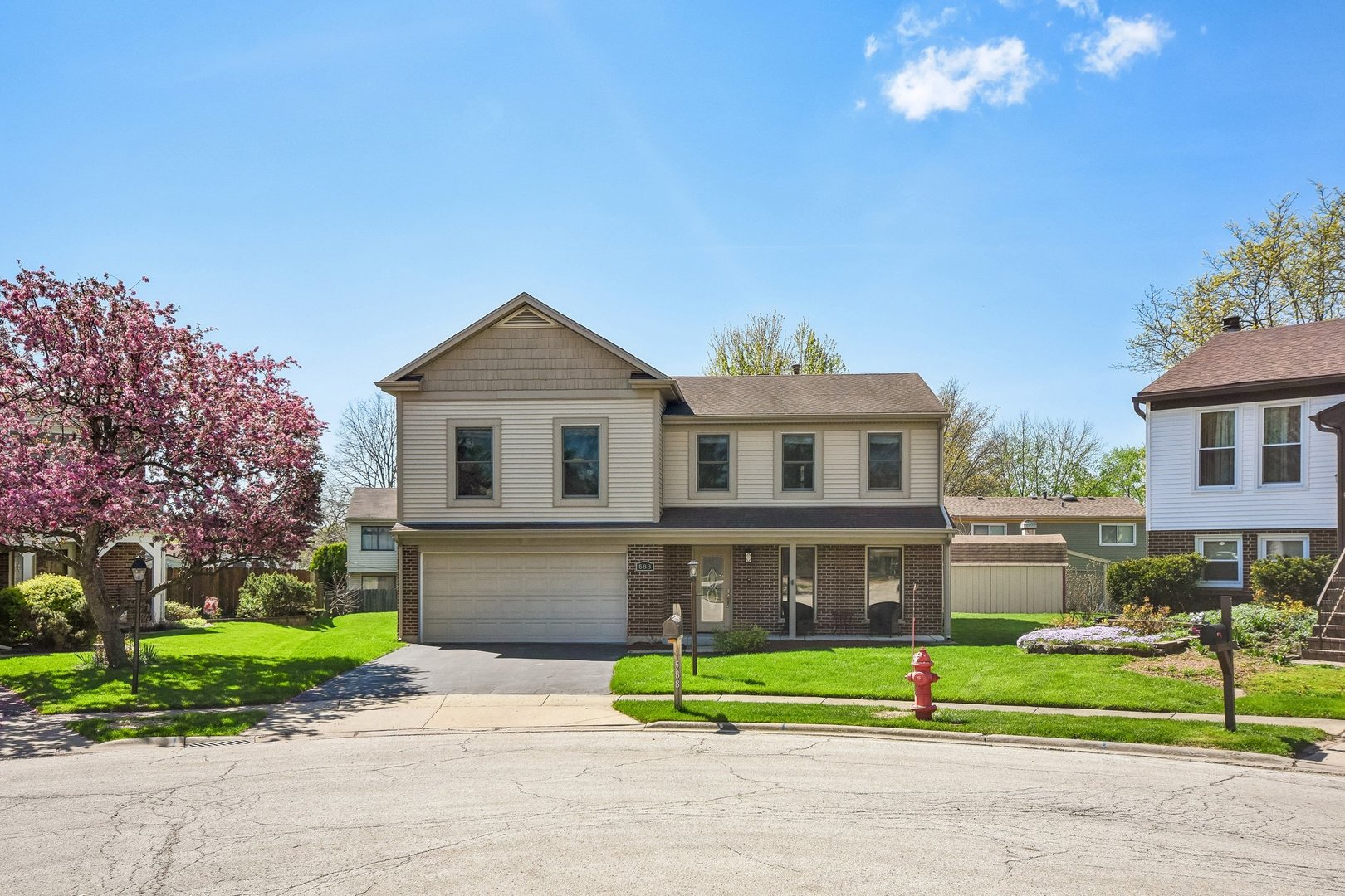 588 Kingston Court Roselle IL 60172