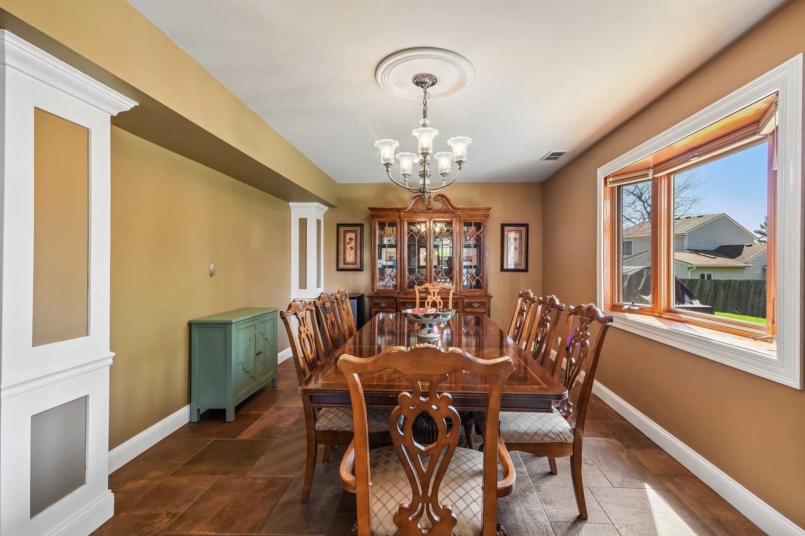 588 Kingston Court Roselle IL 60172