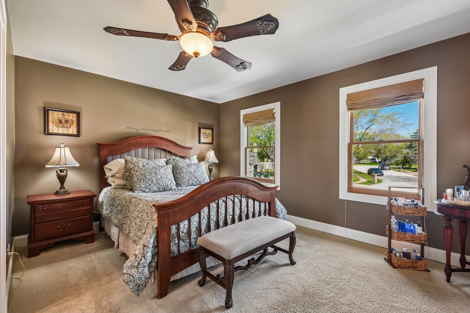 588 Kingston Court Roselle IL 60172