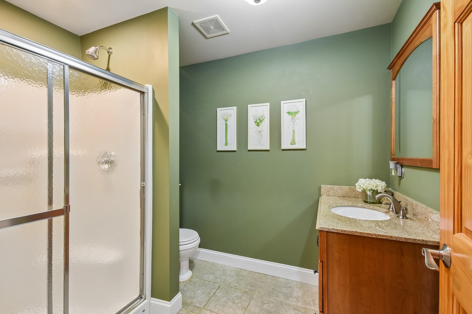 588 Kingston Court Roselle IL 60172