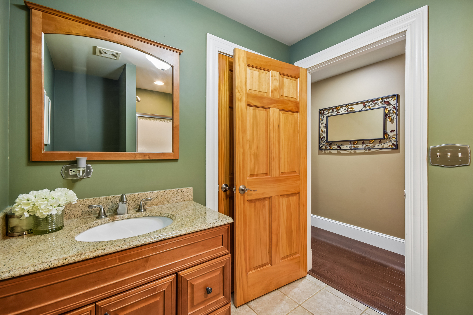 588 Kingston Court Roselle IL 60172