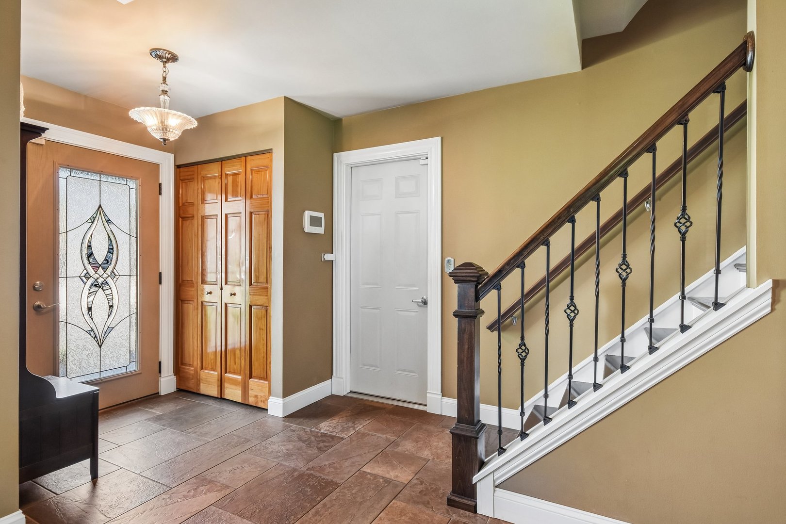 588 Kingston Court Roselle IL 60172