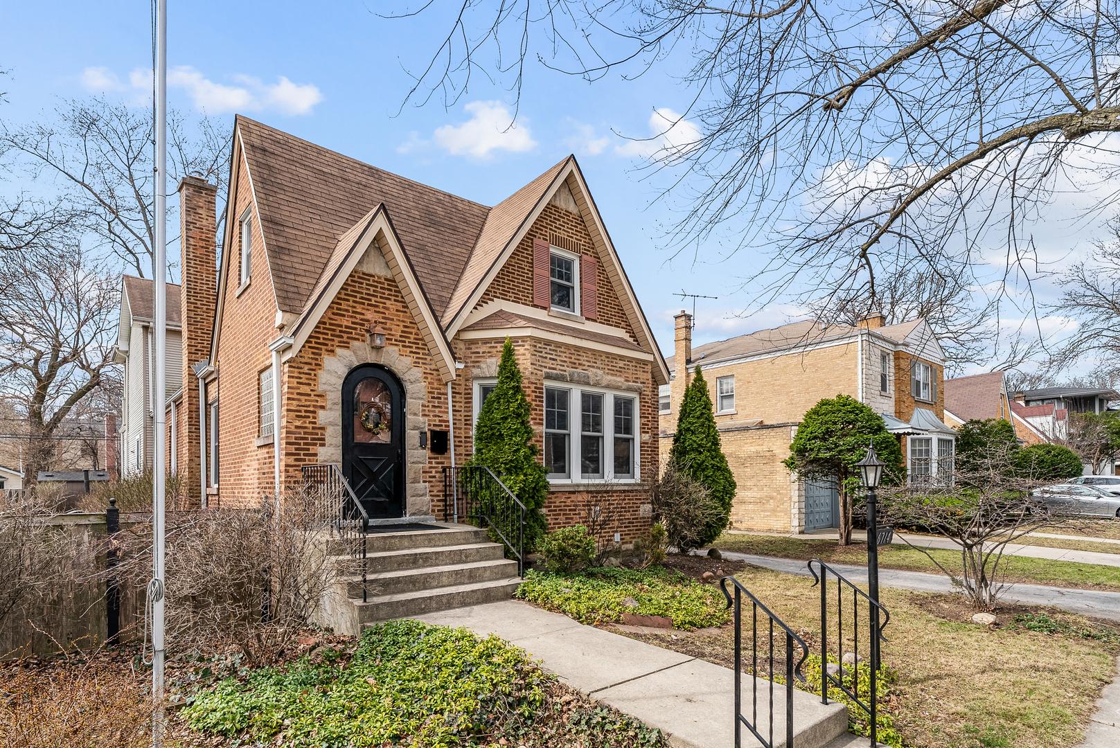 6714 North Ionia Avenue Chicago IL 60646