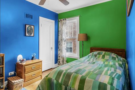 6714 North Ionia Avenue Chicago IL 60646