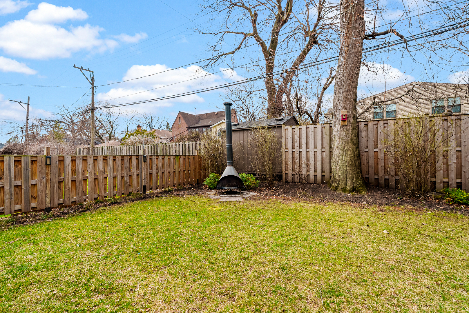 6714 North Ionia Avenue Chicago IL 60646