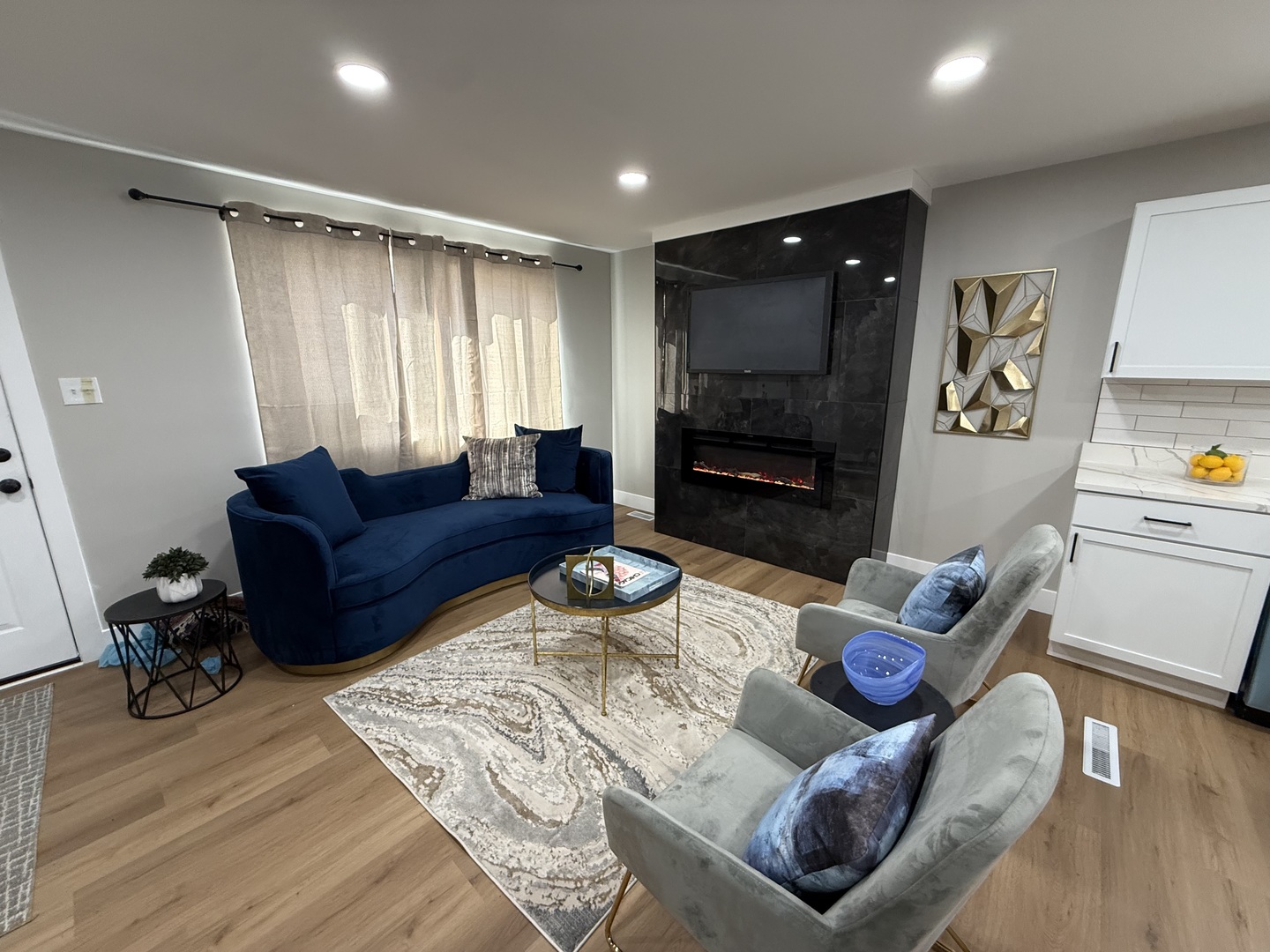 304 West 111th Street Chicago IL 60628