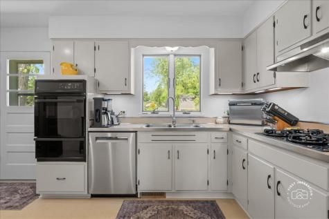34W246 Giese Road Batavia IL 60510