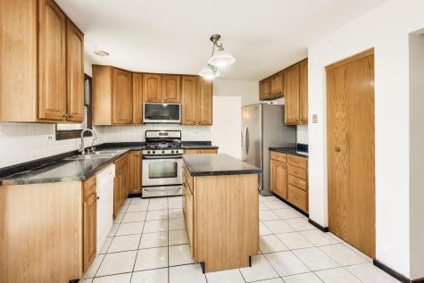 847 College Avenue Matteson IL 60443