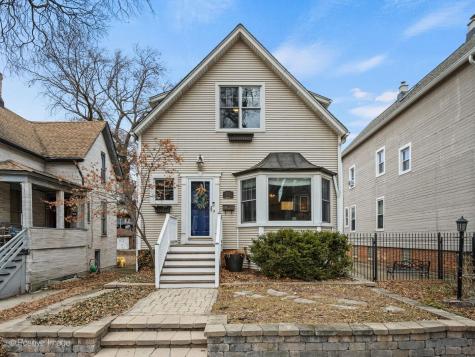 2124 West Eastwood Avenue Chicago IL 60625