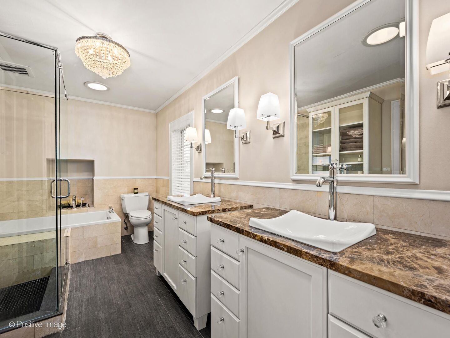 2124 West Eastwood Avenue Chicago IL 60625