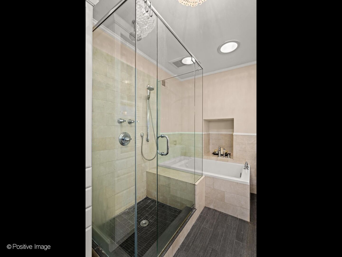 2124 West Eastwood Avenue Chicago IL 60625