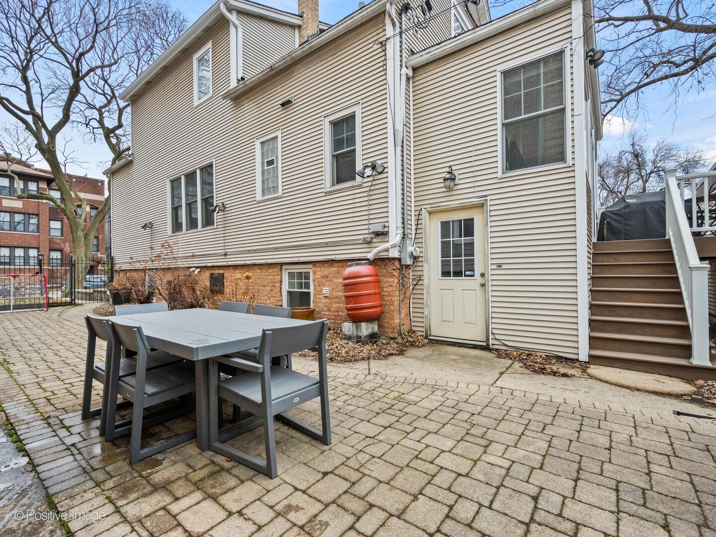 2124 West Eastwood Avenue Chicago IL 60625