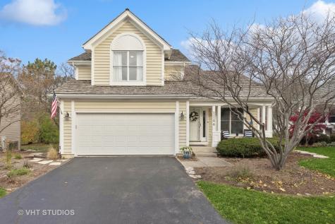 2244 Brookside Court Aurora IL 60502