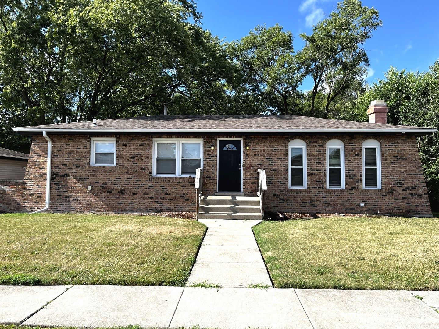 2724 Lake Park Drive Lynwood IL 60411