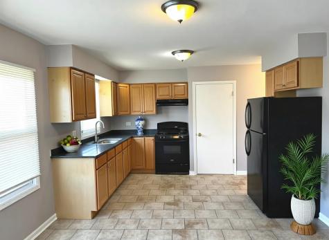 2724 Lake Park Drive Lynwood IL 60411