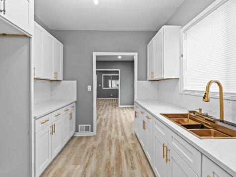 319 156TH Place Calumet City IL 60409