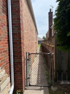 8917 South Ridgeland Avenue Chicago IL 60617
