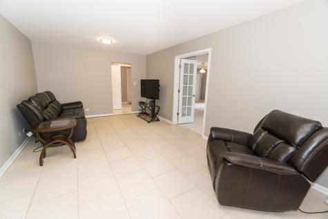 1107 West White Oak Street Arlington Heights IL 60005