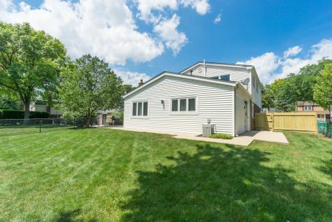1107 West White Oak Street Arlington Heights IL 60005