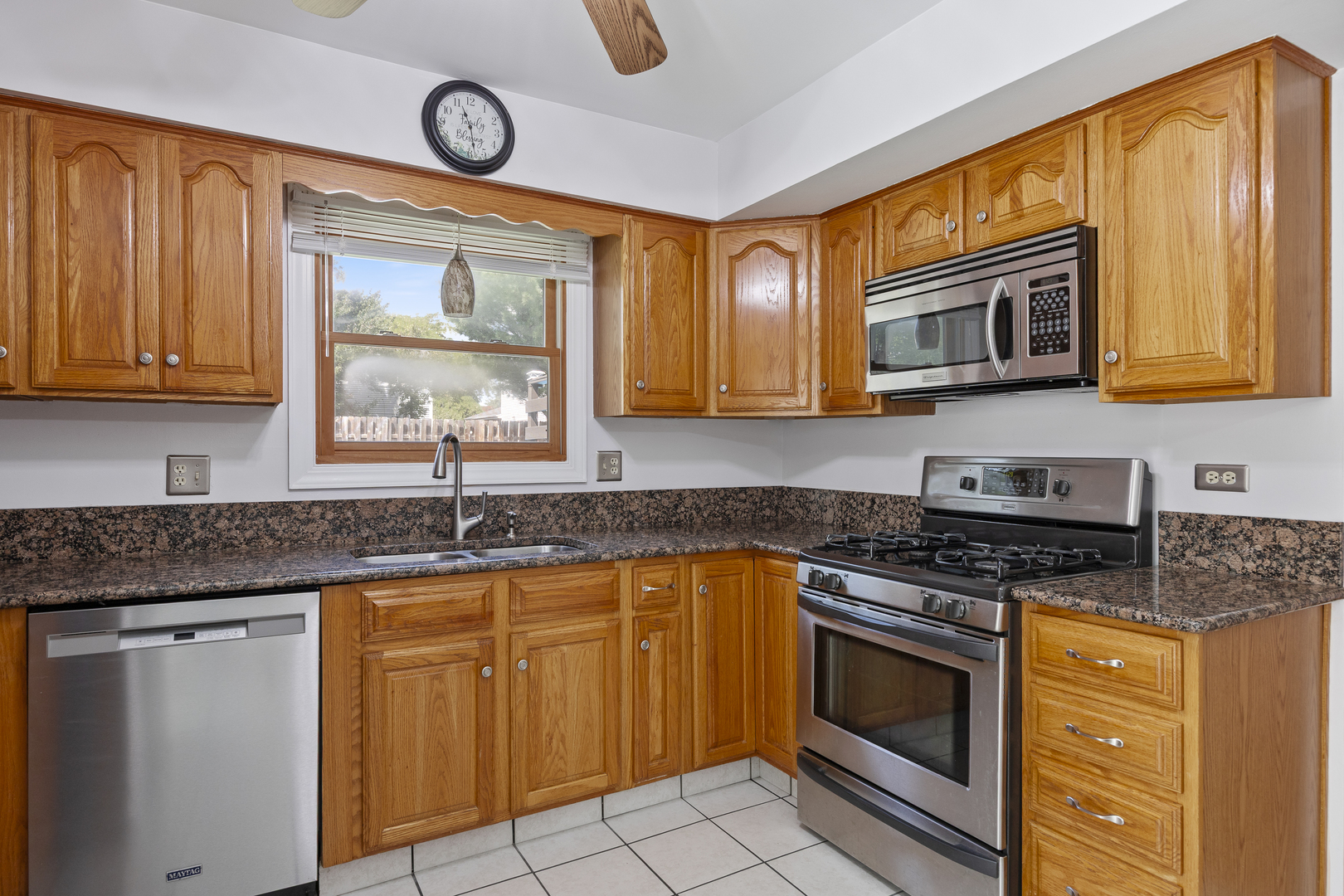 716 Sand Creek Drive Carol Stream IL 60188