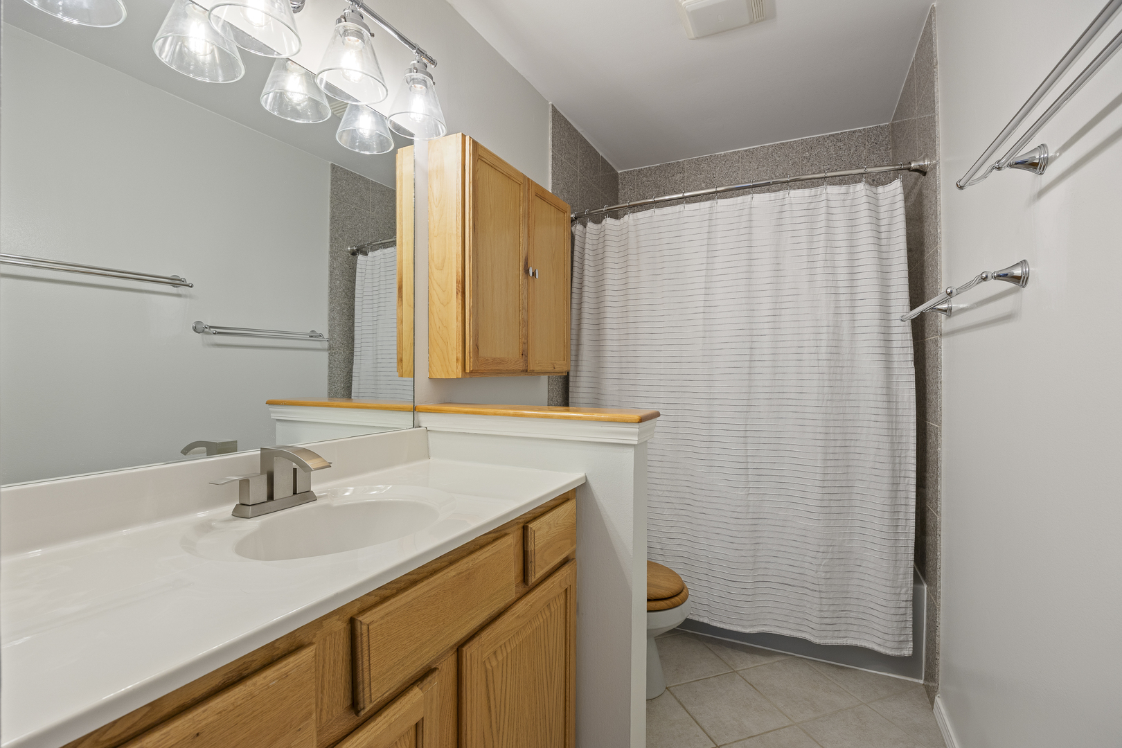 716 Sand Creek Drive Carol Stream IL 60188