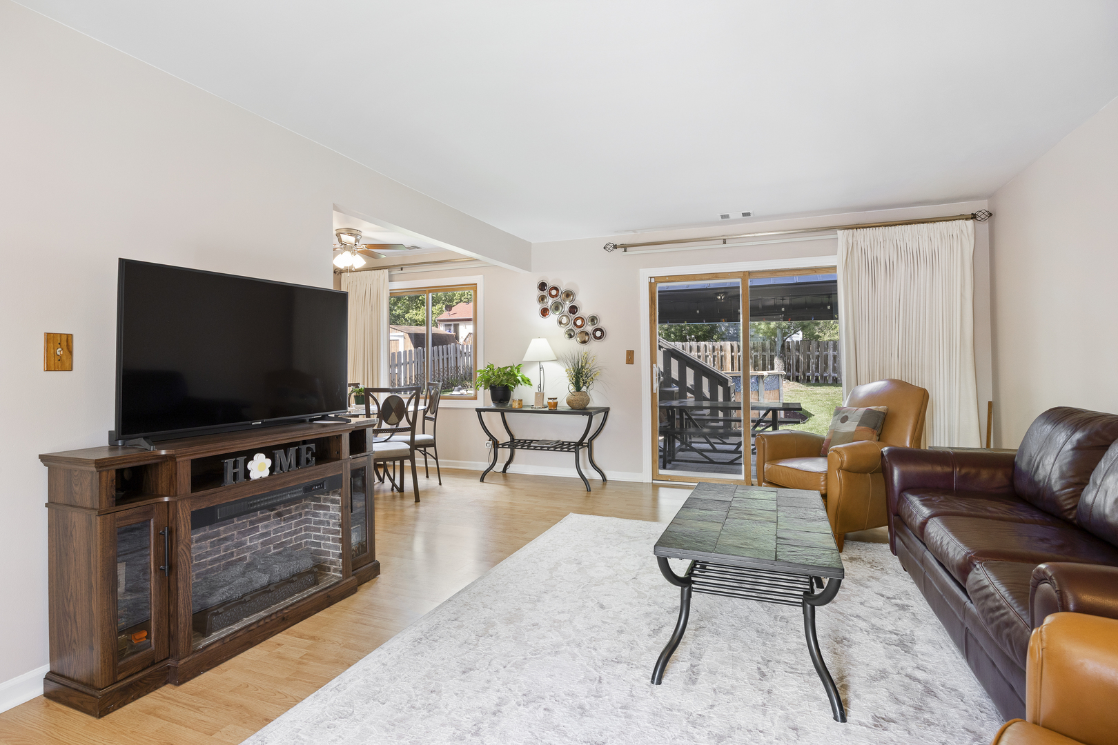 716 Sand Creek Drive Carol Stream IL 60188