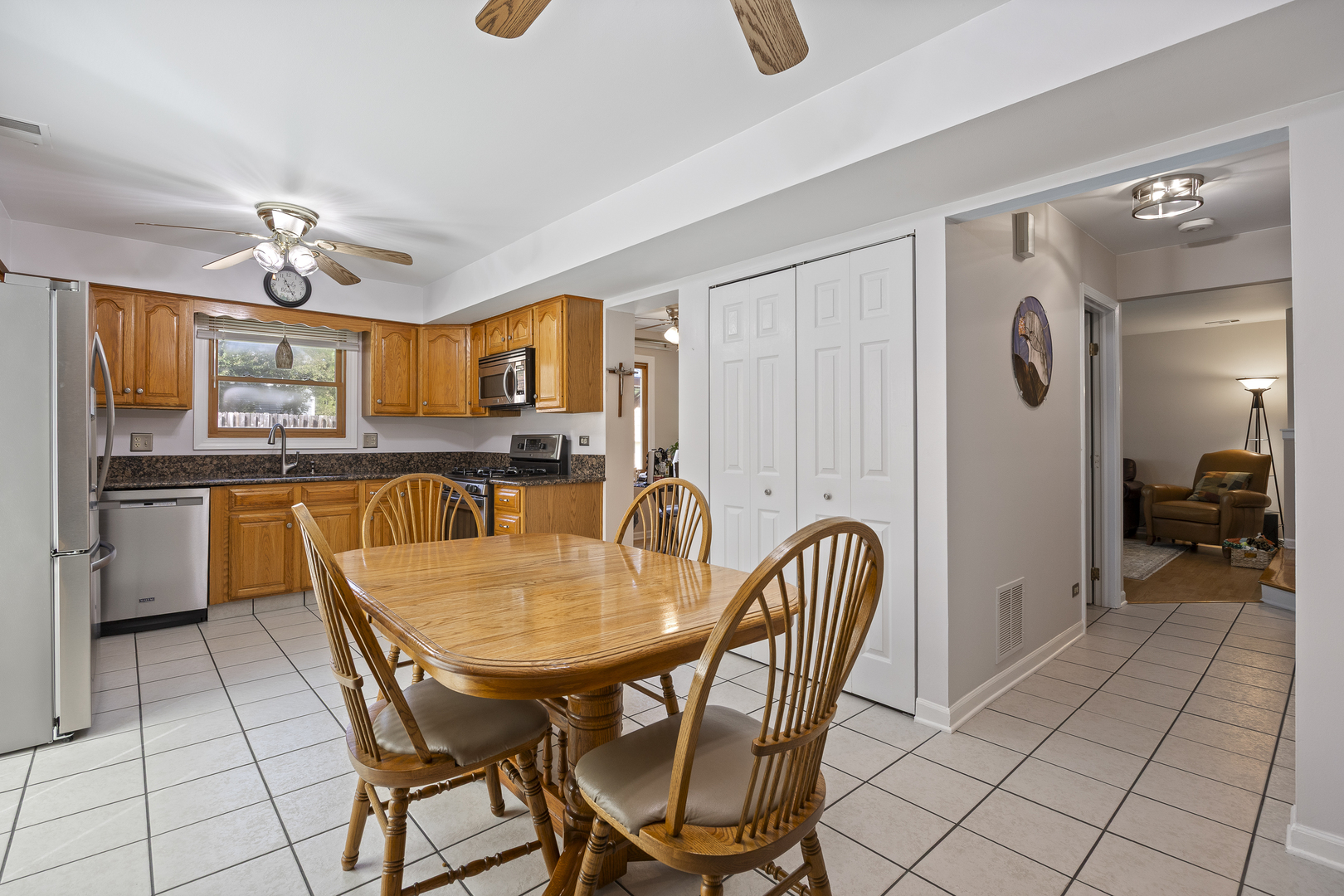 716 Sand Creek Drive Carol Stream IL 60188