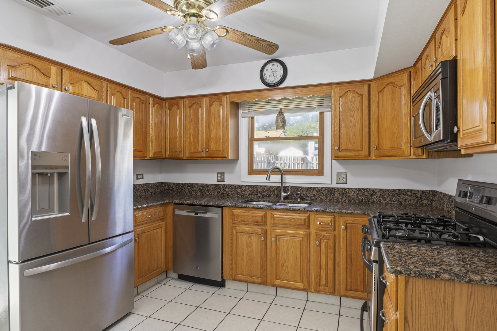 716 Sand Creek Drive Carol Stream IL 60188