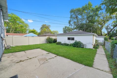 1011 East 142nd Street Dolton IL 60419
