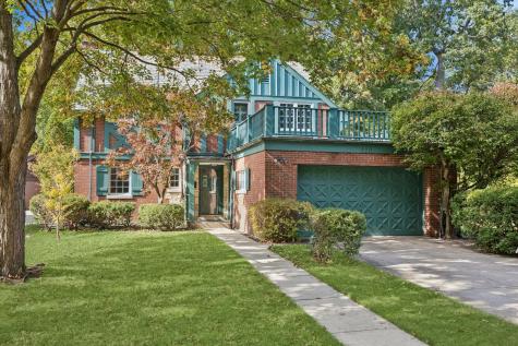 220 Maplewood Road Riverside IL 60546
