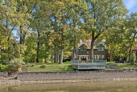 220 Maplewood Road Riverside IL 60546