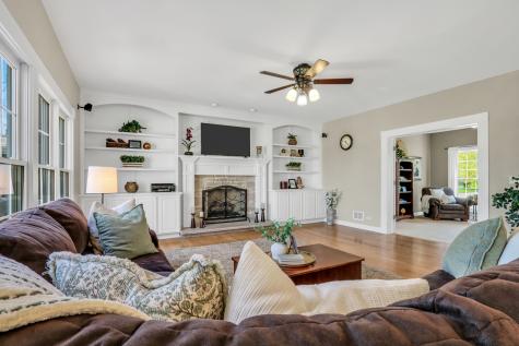 2890 Trail Crest Lane Lindenhurst IL 60046