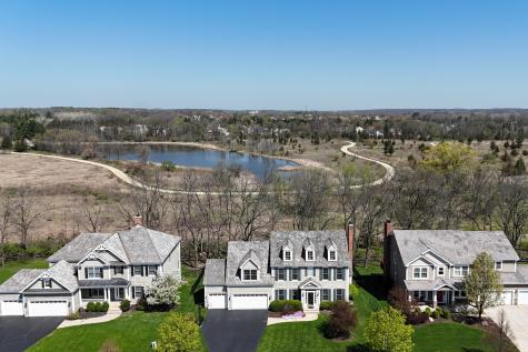2890 Trail Crest Lane Lindenhurst IL 60046