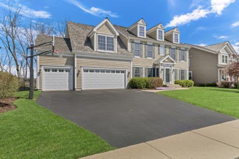 2890 Trail Crest Lane Lindenhurst IL 60046