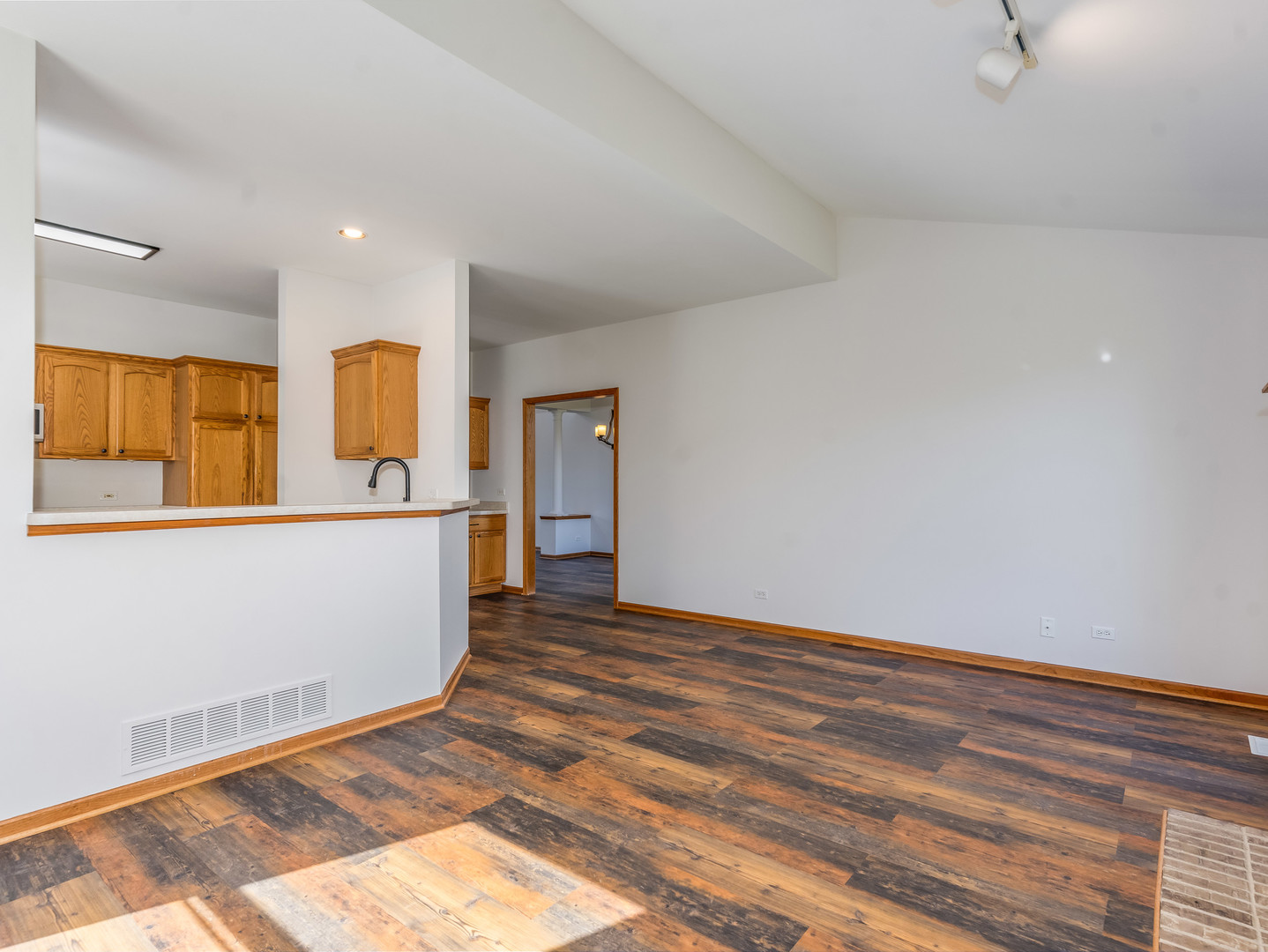 521 Ridgewood Drive Antioch IL 60002