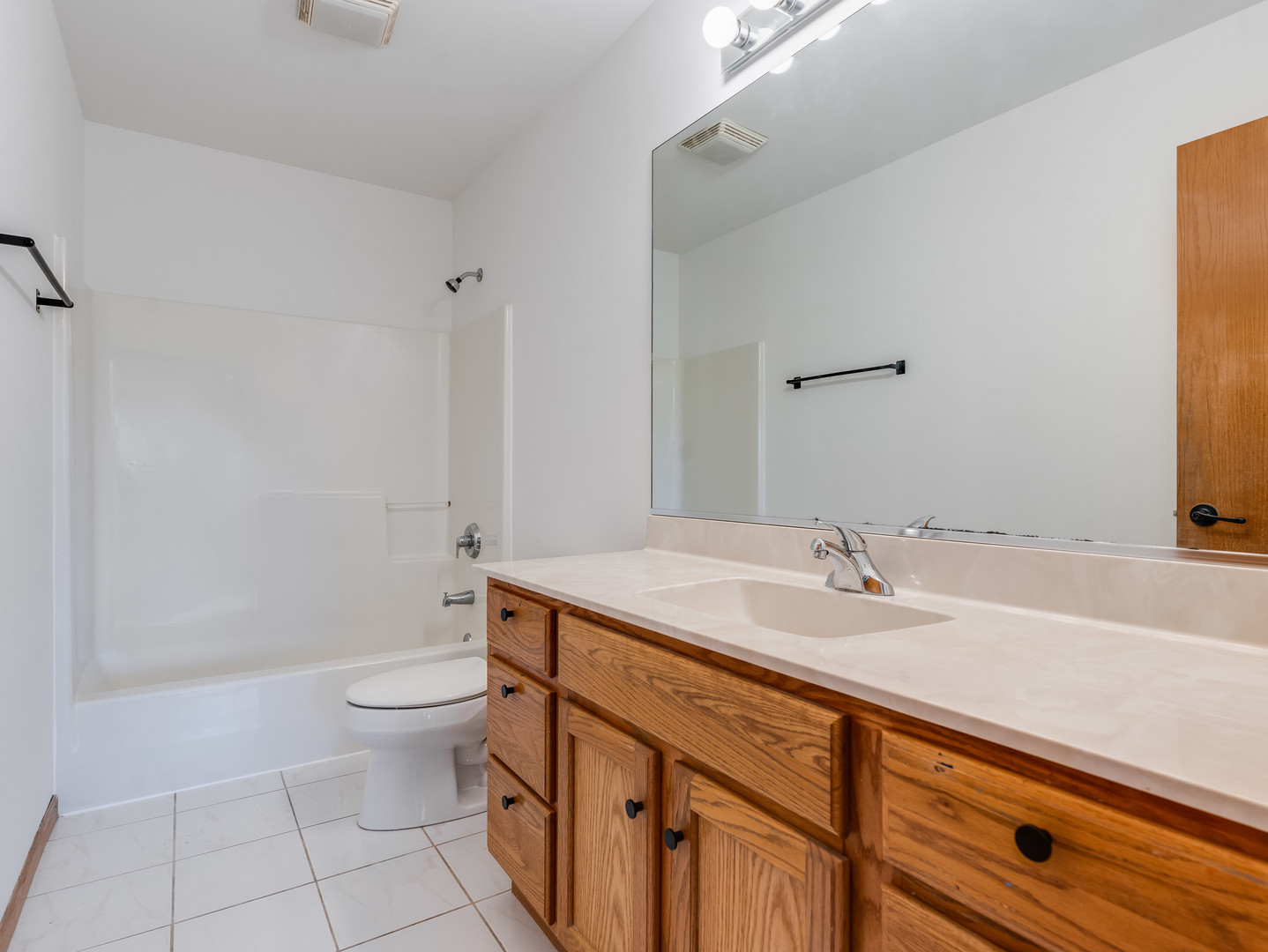 521 Ridgewood Drive Antioch IL 60002