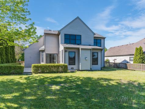 521 Ridgewood Drive Antioch IL 60002