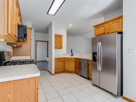 521 Ridgewood Drive Antioch IL 60002