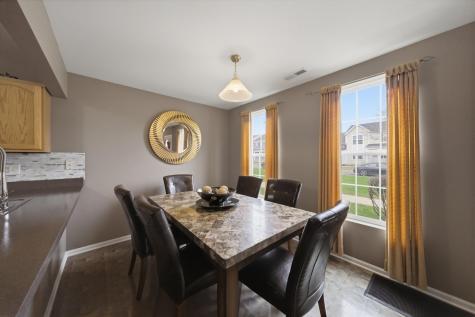 1615 Victoria Park Circle Aurora IL 60504