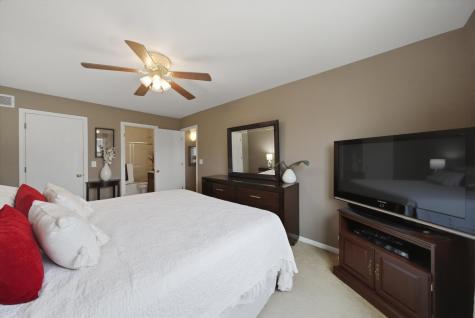 1615 Victoria Park Circle Aurora IL 60504