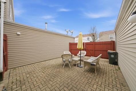 1615 Victoria Park Circle Aurora IL 60504