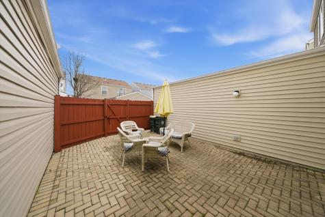 1615 Victoria Park Circle Aurora IL 60504