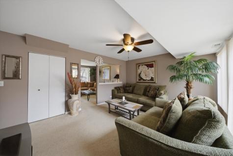 1615 Victoria Park Circle Aurora IL 60504