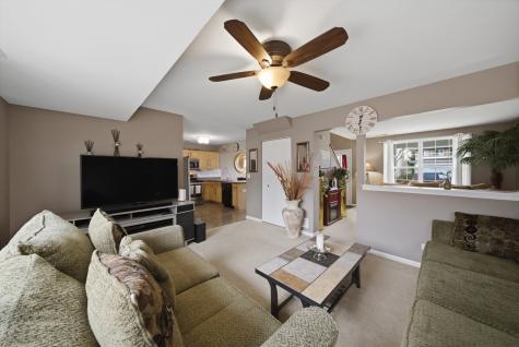 1615 Victoria Park Circle Aurora IL 60504