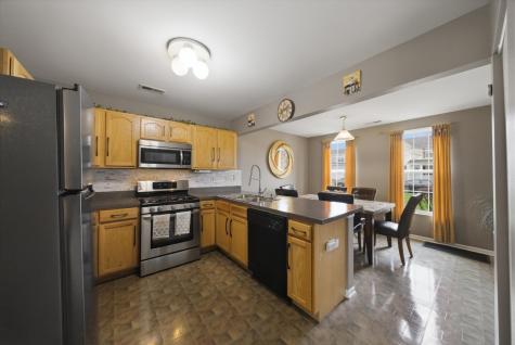1615 Victoria Park Circle Aurora IL 60504