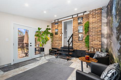 138 West Janice Lane Addison IL 60101