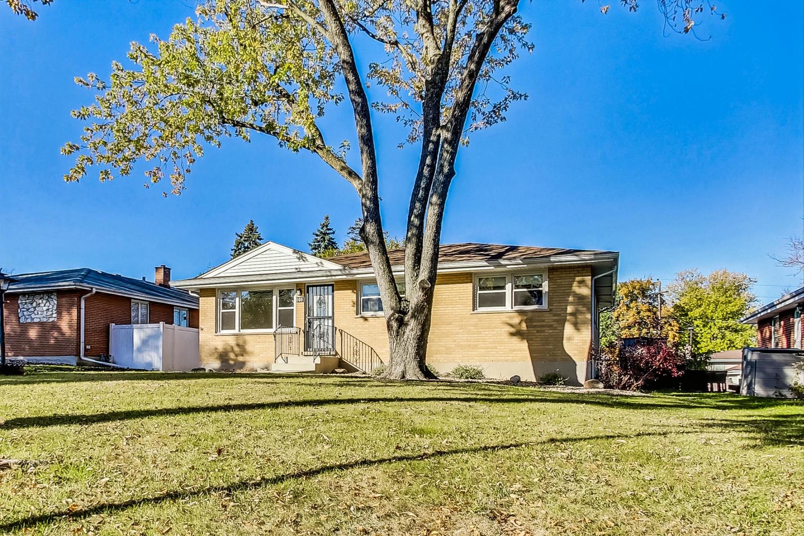 808 North Eastland Street Elmhurst IL 60126