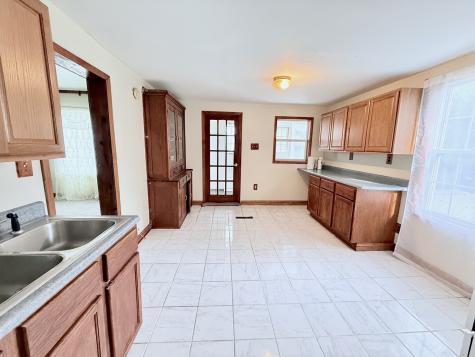 1132 East Locust Street Dekalb IL 60115